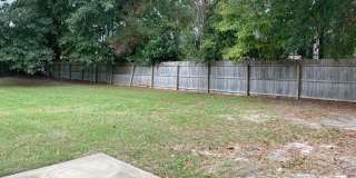 Cute 3 Bed 2 Bath with Fenced Yard Gallery 14