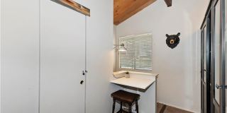 Treehouse-like atmosphere with peek-a-boo views of Lake Arrowhead Gallery 14