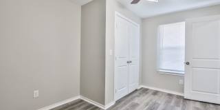 Westlake Apartments Gallery 29