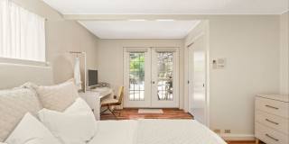 Spacious with split a/c units, solar, comfortable Island Home in Beautiful Kahala! Gallery 17
