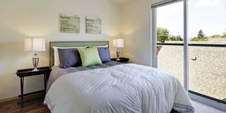 Glendale Apartments - Student Housing Gallery 3