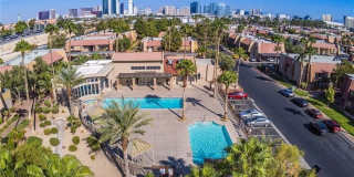 5221 RIVER GLEN Drive Gallery 1