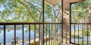 Remodeled 2/2 Waterfront Condo Gallery 23
