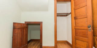 3710 North Damen Avenue Gallery 17
