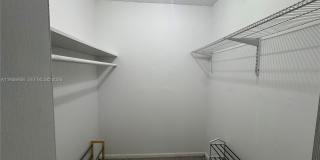 2821 N Miami Beach Blvd Gallery 11
