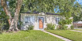Spacious Denver 3BR Home with Easy Access to Transit & Outdoors! Available 9/10/2026 Gallery 4