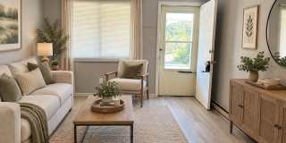 Cozy Duplex Unit Available NOW! Gallery 1