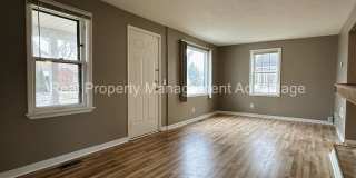 Cute Three-Bedroom with Large Deck! Gallery 5