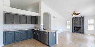 12471 W Holly Street Gallery 13