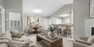 Delta Crossing Gallery 17