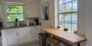Fully furnished 1/1 Apartment Old NE Gallery 27