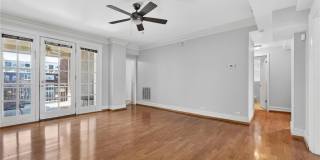 5510 Waterman Boulevard Gallery 6