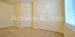 Conveniently Located North Logan Village Townhome | Near Utah State and Hospitals Gallery 9