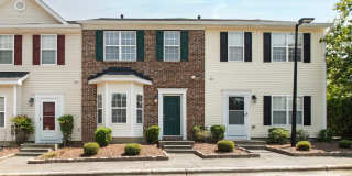 Charming 3BR Townhome in Fantastic Apex Location! Charming 3BR Townhome in Fantastic Apex Location! Gallery 1