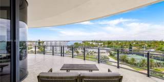 8701 Collins Avenue Gallery 21