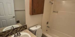 1 Bedroom 1 Bathroom at Hollywood Park Apartments Gallery 42