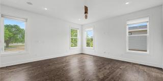 644 SW B Street Gallery 10