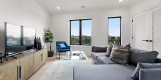 Brighton 2 Bed – Garage Parking – Laundry in Unit – No Fee – 9/1 Gallery 1