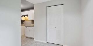Remodeled ground floor 2 bed! Gallery 10