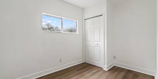 198 Oneida Street Gallery 5