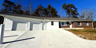 Four Bed Two Bath Walland Rental Gallery 1