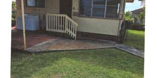 Cozy 2 bedroom in convenient Pearl City Gallery 1