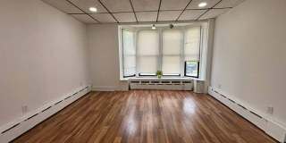 34 Washington Street Gallery 11