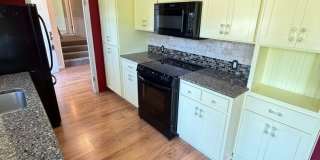 3 Bedroom on Large corner lot! 3 Bedroom on Large corner lot! Gallery 8