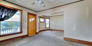 Huge 4 Bedroom 2 Bath Single Family with Central Air! Huge 4 Bedroom 2 Bath Single Family with Central Air! Gallery 1