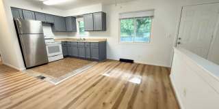 Cozy 3-Bedroom Home with Fenced Yard & Flexible Space – Cincinnati, OH Gallery 5