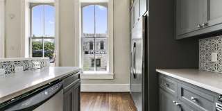 202 on The Square Gallery 10