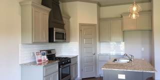 3 Bed | 2 Bath Home - Deer Creek Schools - Storm Shelter - Rockwell Village Addition Gallery 18
