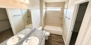 SPACIOUS 3BED/3/5BATH/2GARAGE TOWNHOME - 6040 24th Street Gallery 8