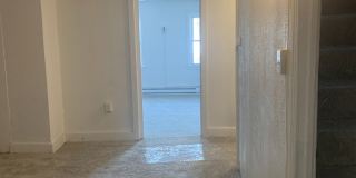 4 Bedroom House Yard and Parking-York City Gallery 6