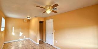 Rare flexible commercial space available for monthly lease on busy Combee Road Gallery 18