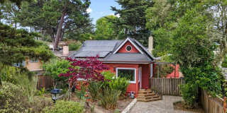 Charming 2 Bedroom House + Detached Guest House in Carmel Gallery 1