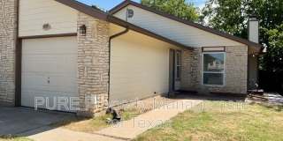 417-418 Parkhill Cv Gallery 1
