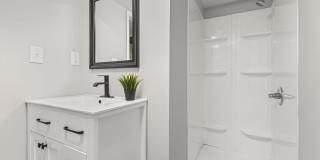 111 W Southern Avenue Gallery 14