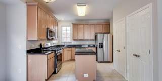 43537 CLIVEDON Court Gallery 8