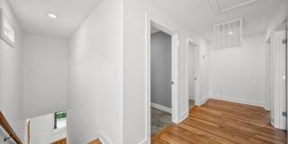 Modern Three Bedroom! Gallery 24
