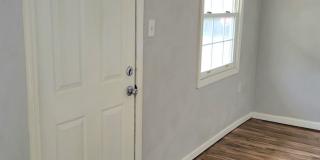 Updated and rent ready...450 Hamilton, Wood River Updated and rent ready...450 Hamilton, Wood River Gallery 3