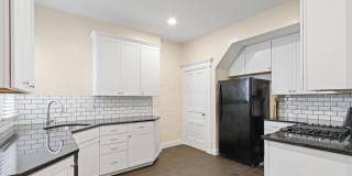 22 E Frankfort Street Gallery 15