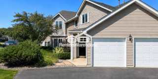 2BD/2BA Townhome in Eden Prairie Available 8/1! Gallery 1