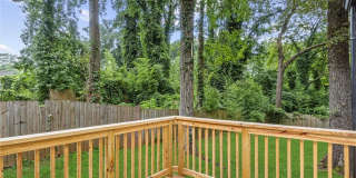 Room in 3 Bedroom Home at Peeples St SW Gallery 21