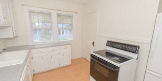 SUMMER SPECIAL! Available July 2026! 3 Bed, 1.5 bath Home Gallery 5