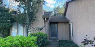 1136 Forestwood Dr Gallery 1