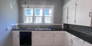 Large Single Family Five Bedroom Home! Large Single Family Five Bedroom Home! Gallery 12
