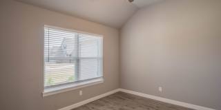 Prime Location! New build, 4 bed/ 2 bath! Gallery 19