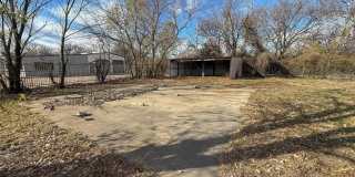 1709 N Main Street Gallery 1