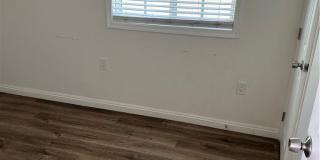 5828 N Vista 1/2 Gallery 3